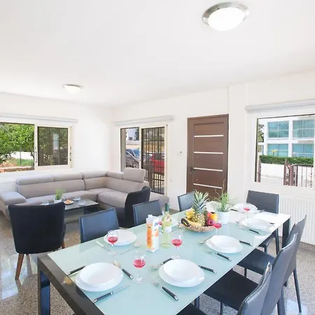 Delfini Вилла Протарас