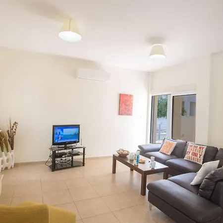 Delfini Villa Protaras