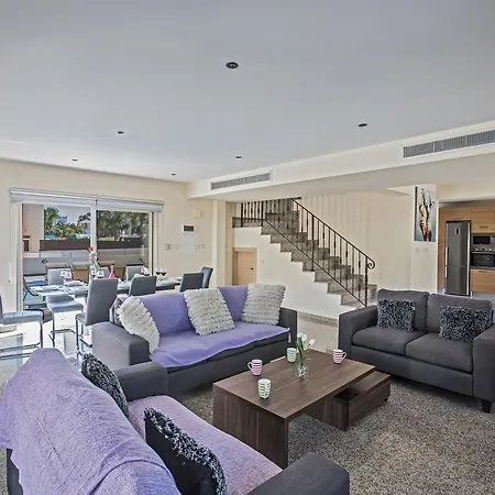 Delfini Villa Protaras