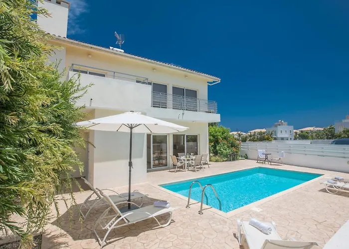 Delfini Villa Protaras